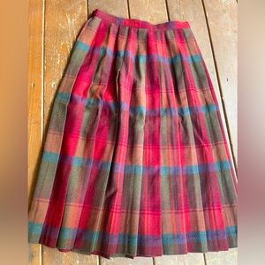100% wool pleated skirt